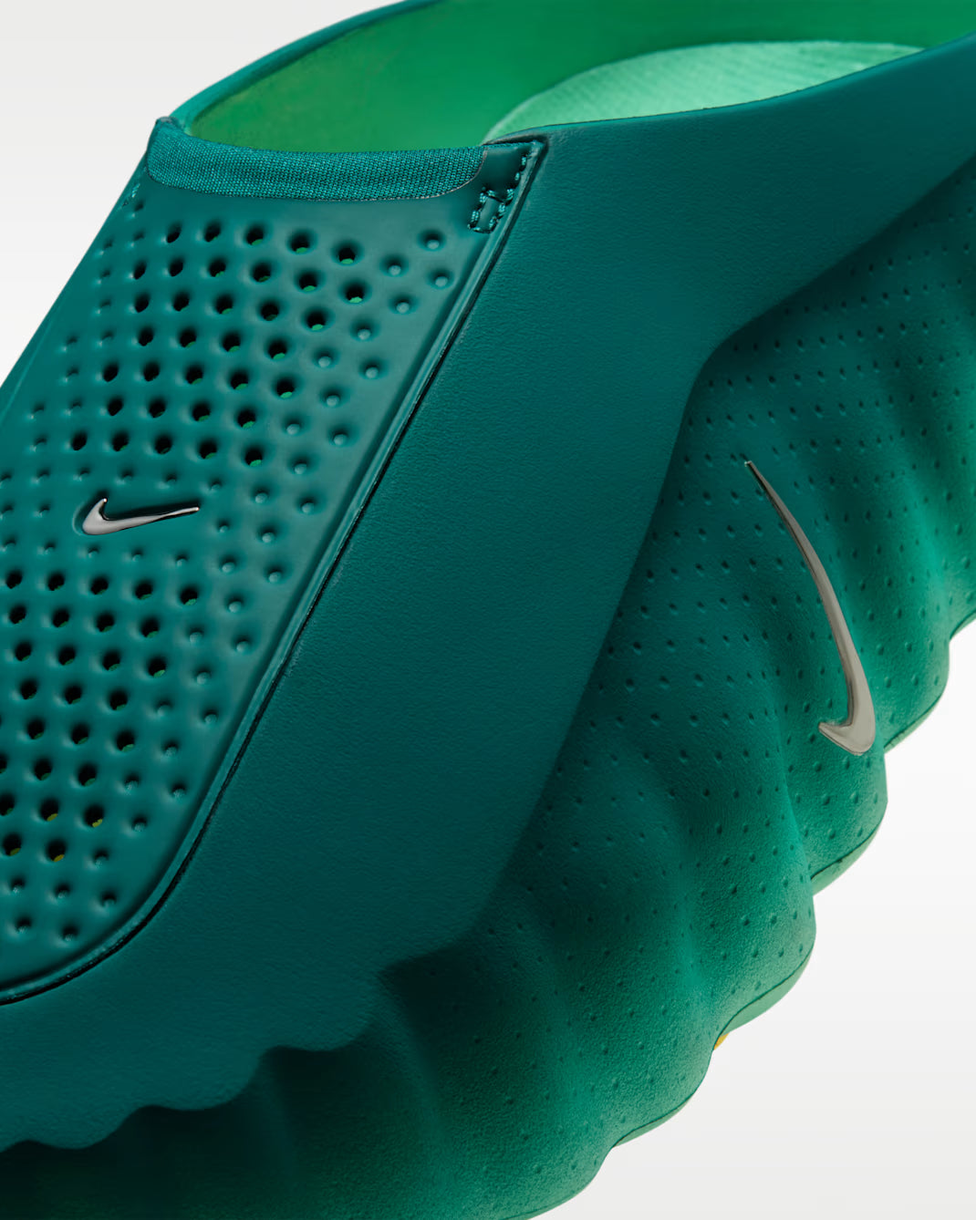 Nike Mind 001